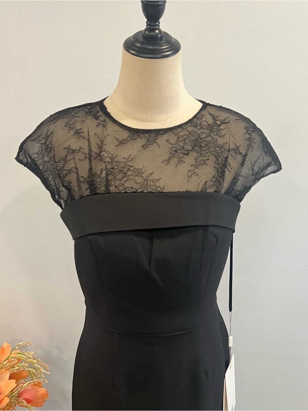 Mac Duggal Black Sheer Lace Illusion Crepe Cap Sleeve Midi Cocktail Dress - Picture 8 of 17